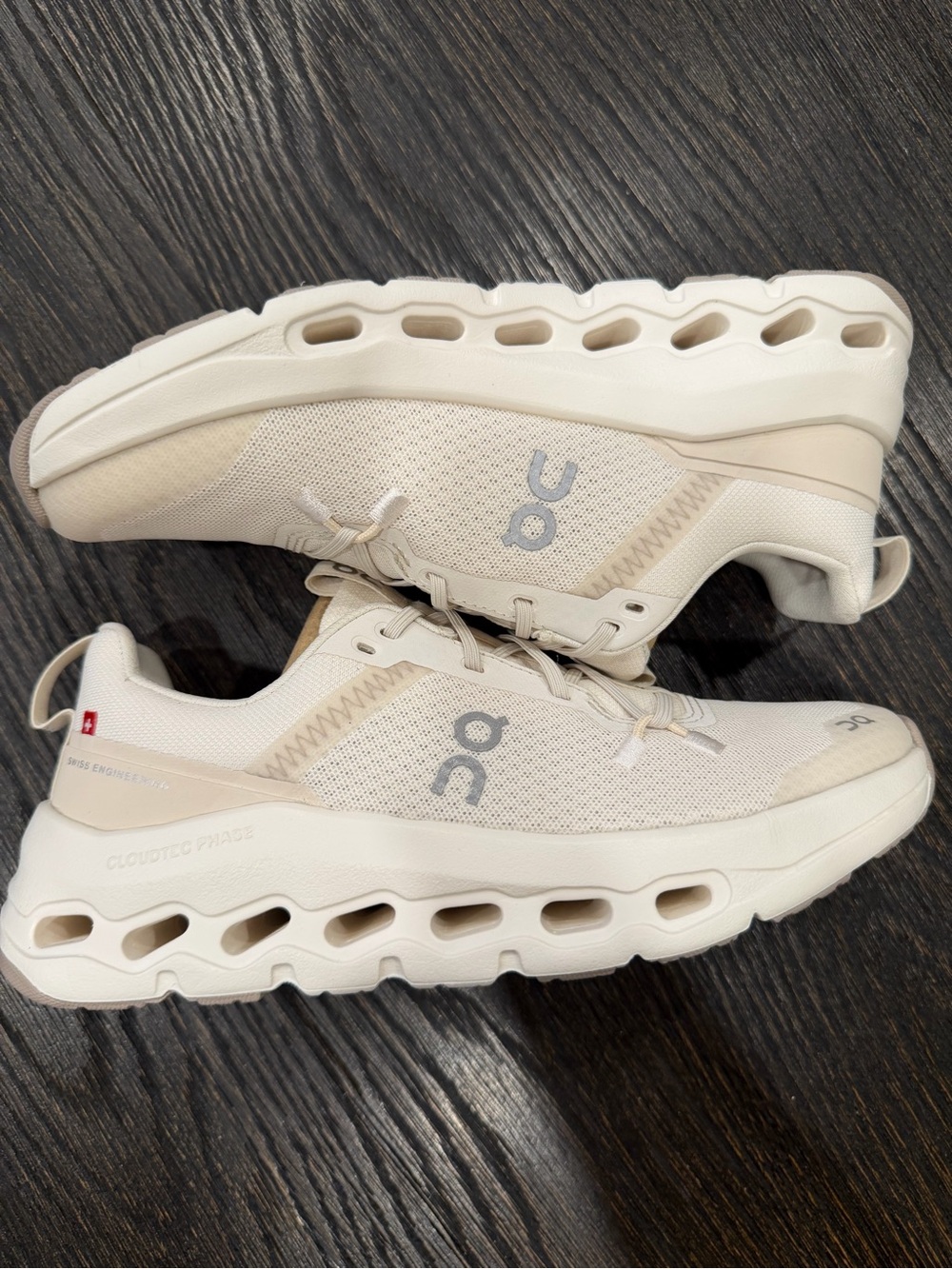 On Cloudleap Boys' Grade School size 4.5Y